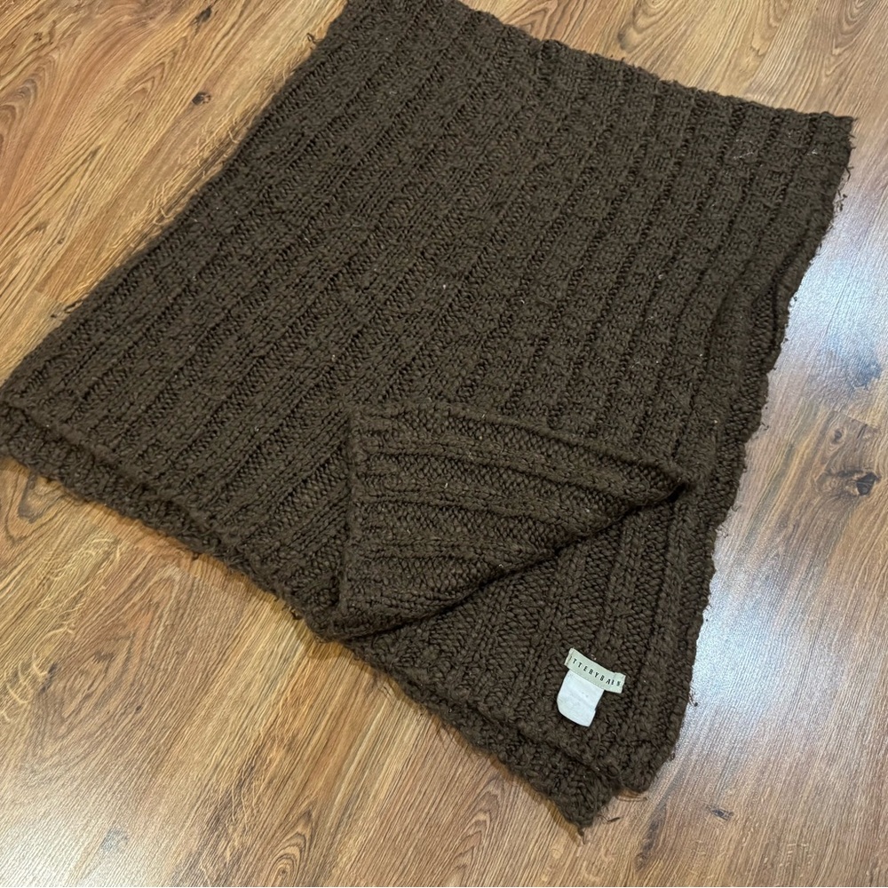 Pottery Barn brown cable throw